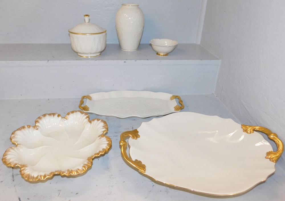 Lot of Lenox Porcelain: Lot of Lenox Porcelain . ALL DESCRIPTIONS AND ANY CONDITION STATEMENT GIVEN BY LANGSTON AUCTION GALLERY ARE STRICTLY OPINIONS AND LANGSTON'S SHALL HAVE NO RESPONSIBILITY FOR ERRORS OR OMISSIONS. THE A