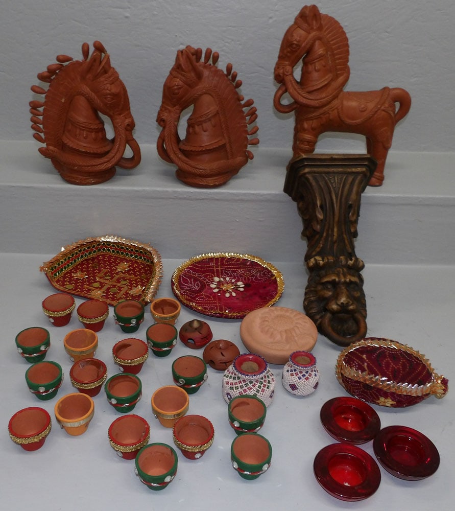 Lot of Miniature Clay Pots & Resin Figures: Lot of Miniature Clay Pots & Resin Figures . ALL DESCRIPTIONS AND ANY CONDITION STATEMENT GIVEN BY LANGSTON AUCTION GALLERY ARE STRICTLY OPINIONS AND LANGSTON'S SHALL HAVE NO RESPONSIBILITY FOR ERRORS