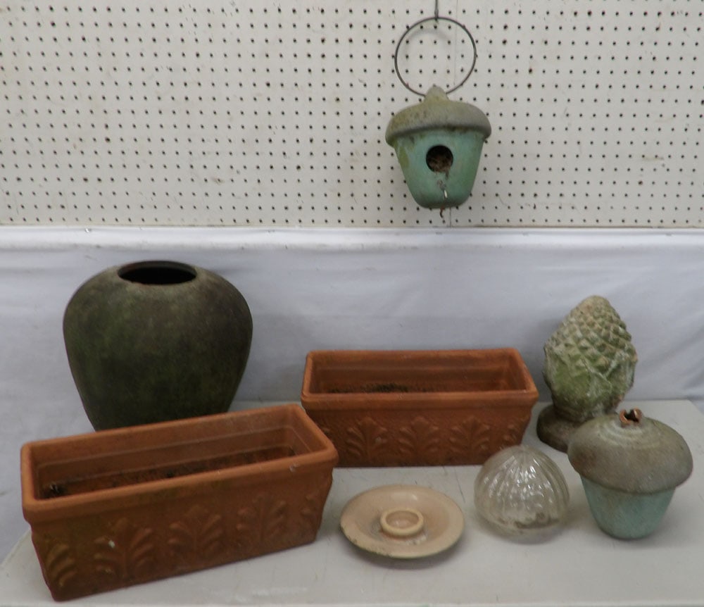 Lot of Decorative Pottery Yard Items (1 of 4)
