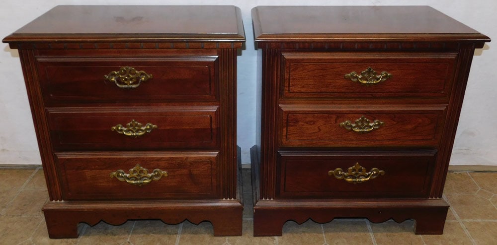 Pair of Cherry 2 Drawer Night Stands (1 of 3)