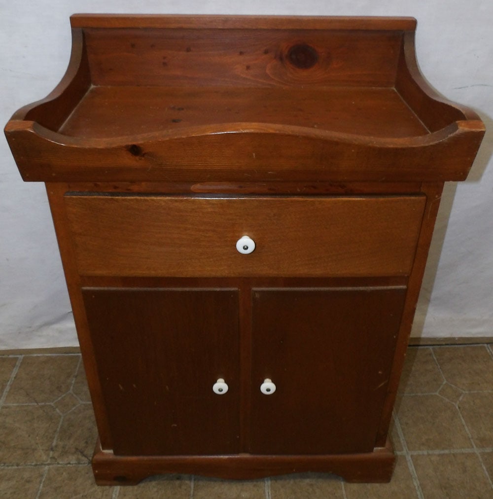 Pine Stand with Kitchen Bin (1 of 5)