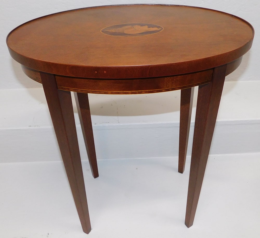 Oval Mahogany Conch Shell Inlaid Stand (1 of 3)