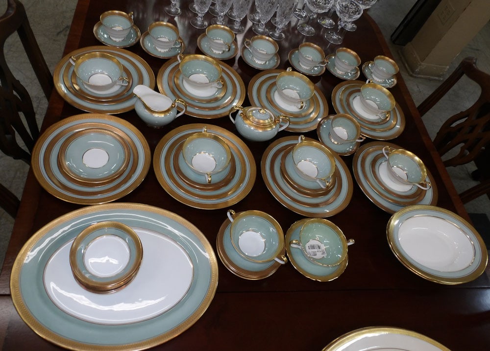 70 Piece Gold Rim Porcelain Dinner Set by Aynsley: 70 Piece Gold Rim Porcelain Dinner Set by Aynsley . "ALL DESCRIPTIONS AND ANY CONDITION STATEMENT GIVEN BY LANGSTON AUCTION GALLERY ARE STRICTLY OPINIONS AND LANGSTON'S SHALL HAVE NO RESPONSIBILITY FO