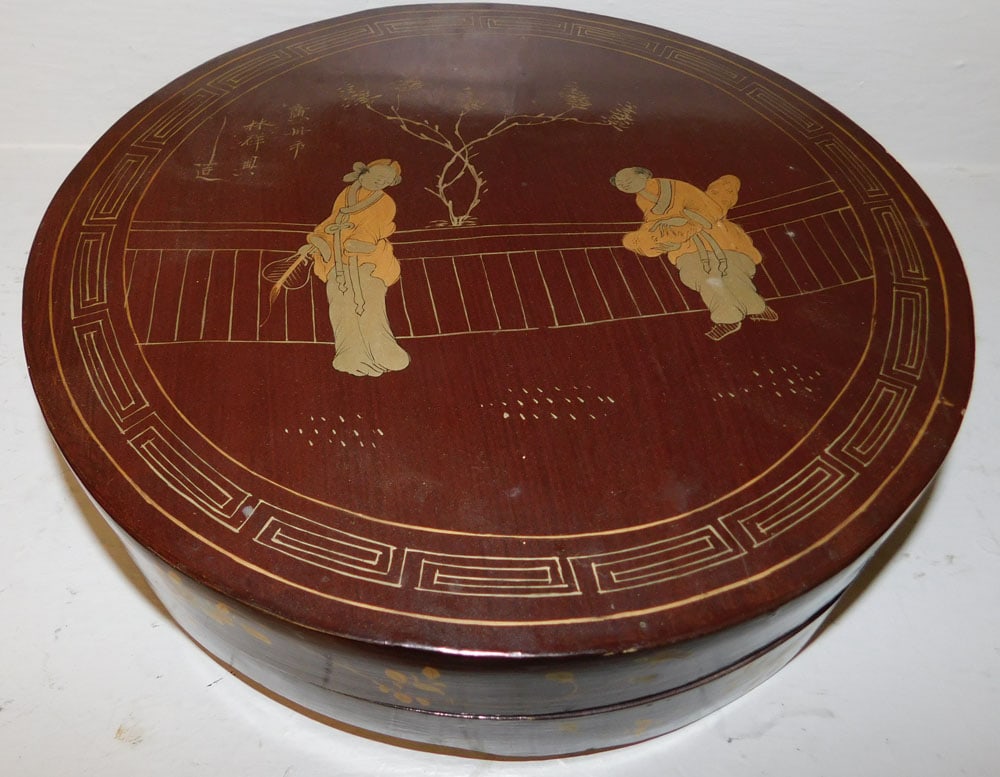 Antique 7 Piece Rose Medallion Serving Dish in Lacquered & Paint Decorated Box (1 of 4)