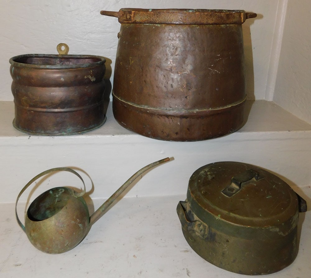Lot of Copper Pots: Lot of Copper Pots . Up to 10" H "ALL DESCRIPTIONS AND ANY CONDITION STATEMENT GIVEN BY LANGSTON AUCTION GALLERY ARE STRICTLY OPINIONS AND LANGSTON'S SHALL HAVE NO RESPONSIBILITY FOR ERRORS OR OMISSIO