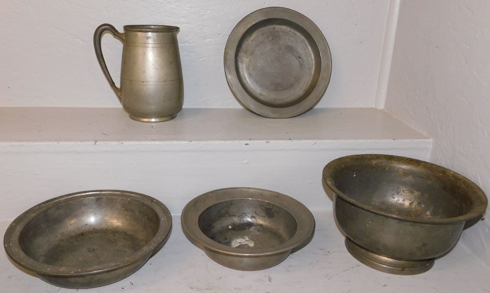 Lot of Antique Pewter Items (1 of 6)