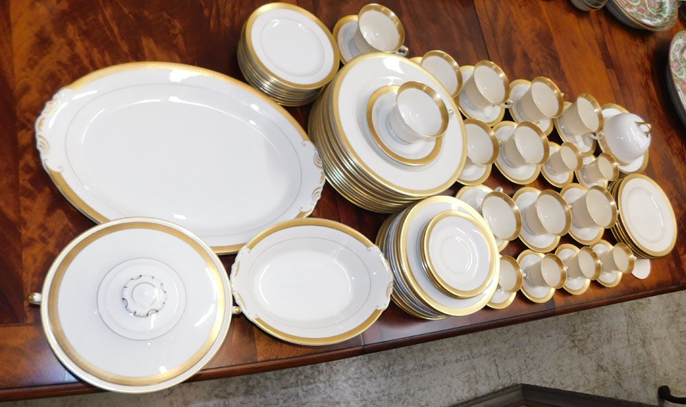 77 Pieces of Old Ivory Syracuse China, (Barcelet) (1 of 5)