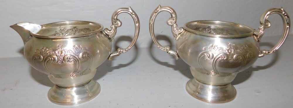Sterling Creamer & Sugar: Sterling Creamer & Sugar. "ALL DESCRIPTIONS AND ANY CONDITION STATEMENT GIVEN BY LANGSTON AUCTION GALLERY ARE STRICTLY OPINIONS AND LANGSTON'S SHALL HAVE NO RESPONSIBILITY FOR ERRORS OR OMISSIONS. THE