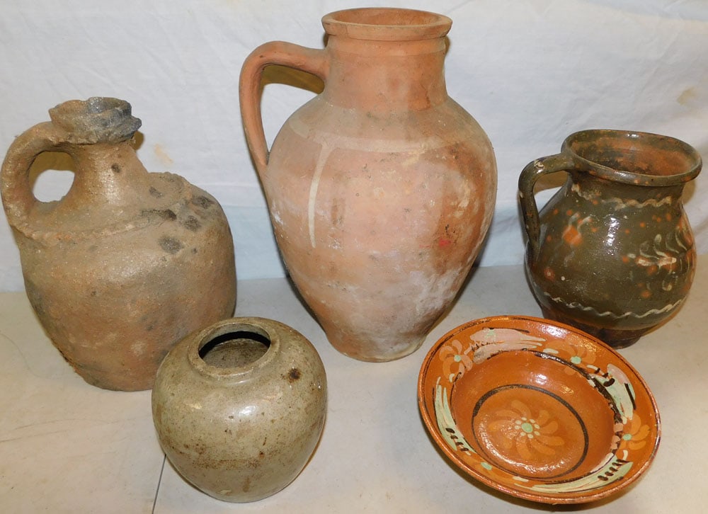 Lot of Redware Pottery Items: Lot of Redware Pottery Items . "ALL DESCRIPTIONS AND ANY CONDITION STATEMENT GIVEN BY LANGSTON AUCTION GALLERY ARE STRICTLY OPINIONS AND LANGSTON'S SHALL HAVE NO RESPONSIBILITY FOR ERRORS OR OMISSIONS