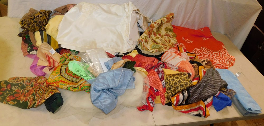 Vintage Wedding Dress & Scarfs (1 of 3)