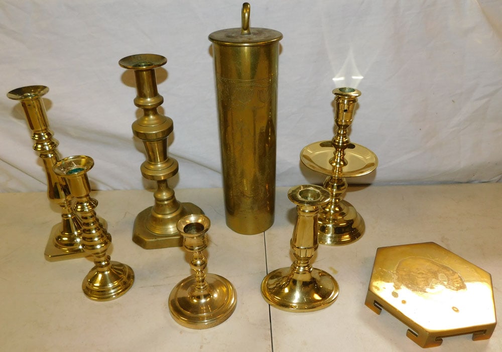 Lot of Brass Items: Lot of Brass Items . "ALL DESCRIPTIONS AND ANY CONDITION STATEMENT GIVEN BY LANGSTON AUCTION GALLERY ARE STRICTLY OPINIONS AND LANGSTON'S SHALL HAVE NO RESPONSIBILITY FOR ERRORS OR OMISSIONS. THE ABSE