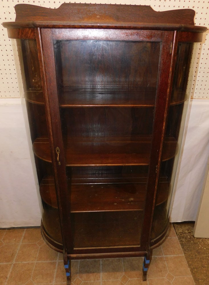 Antique Oak Bow Front China Cabinet (1 of 6)