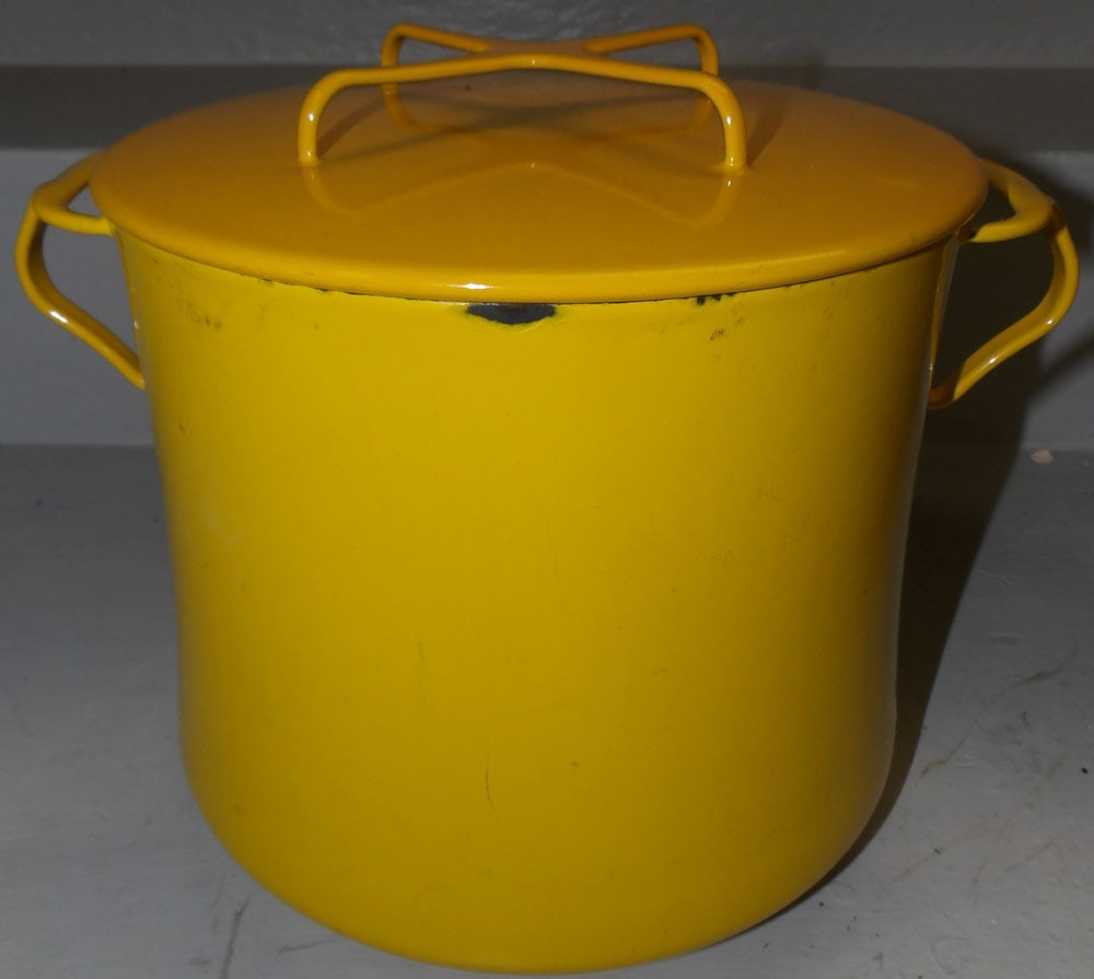 Mid Century Modern Enamel Danish Pot with Lid (1 of 3)