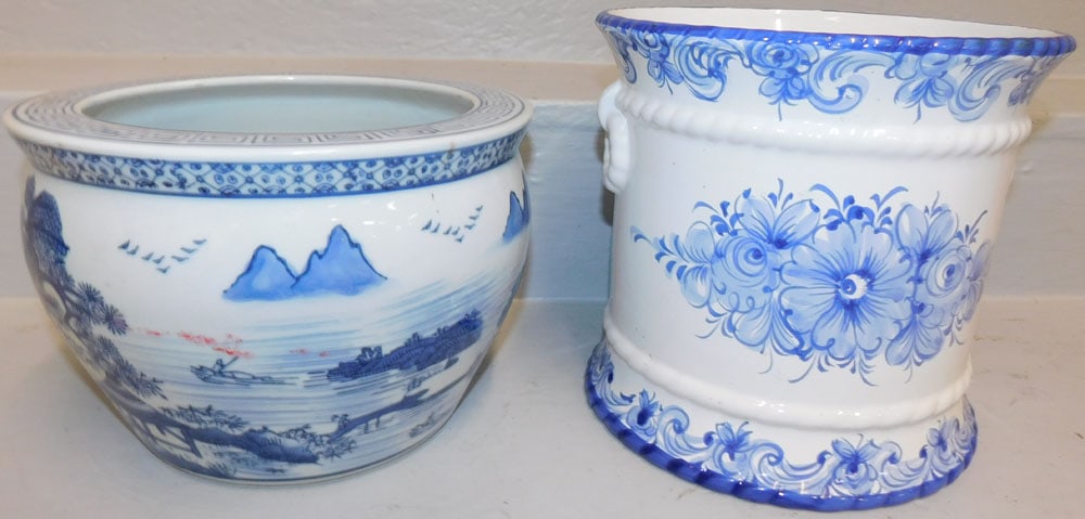 2 blue and white porcelain jardinieres: 2 blue and white porcelain jardinieres. Up to 8 1/2" H"ALL DESCRIPTIONS AND ANY CONDITION STATEMENT GIVEN BY LANGSTON AUCTION GALLERY ARE STRICTLY OPINIONS AND LANGSTON'S SHALL HAVE NO RESPONSIBILITY