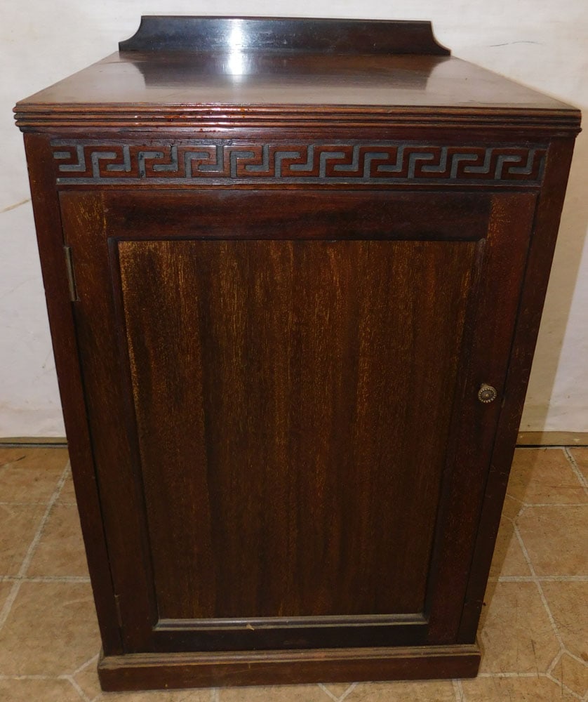 mahogany cabinet: mahogany cabinet . 18" W 16 3/4" D 29 1/2" H"ALL DESCRIPTIONS AND ANY CONDITION STATEMENT GIVEN BY LANGSTON AUCTION GALLERY ARE STRICTLY OPINIONS AND LANGSTON'S SHALL HAVE NO RESPONSIBILITY FOR ERRORS