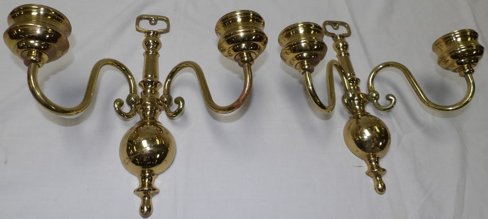 pair brass wall sconces (1 of 3)