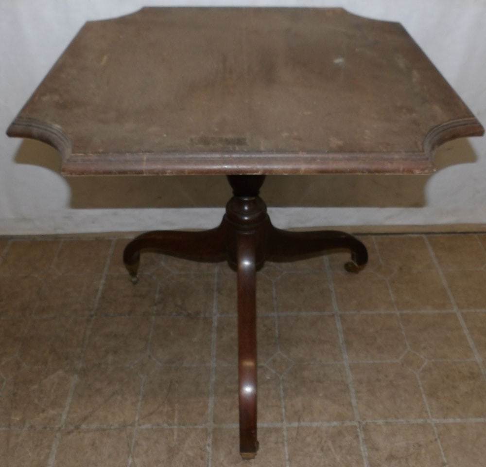Mahogany Table: Mahogany Table. 26" Dia. 24 1/4" H"ALL DESCRIPTIONS AND ANY CONDITION STATEMENT GIVEN BY LANGSTON AUCTION GALLERY ARE STRICTLY OPINIONS AND LANGSTON'S SHALL HAVE NO RESPONSIBILITY FOR ERRORS OR OMISSI