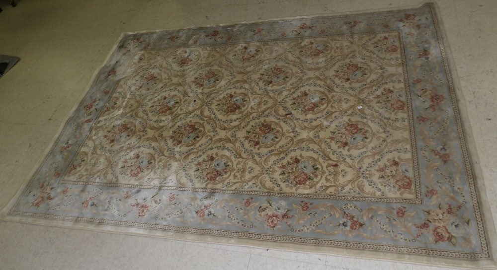 7'7" X 5'3" Machine Made Rug (1 of 3)