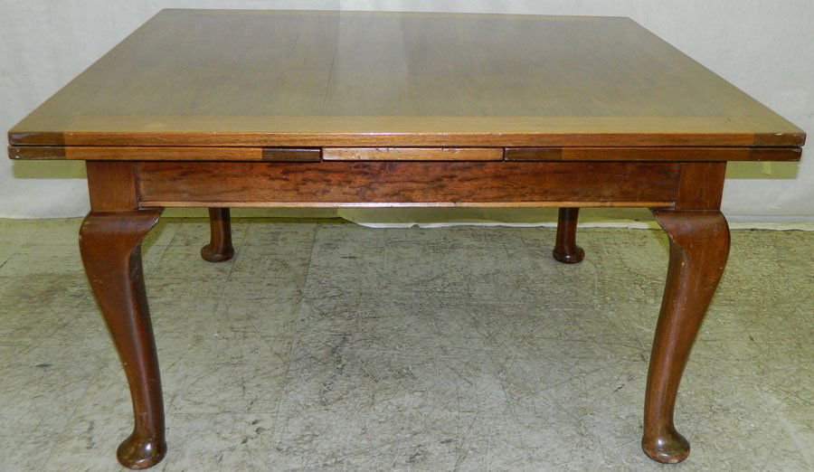 Queen Anne draw leaf mahogany table.: Queen Anne draw leaf mahogany table. 96" x 48" x 29 1/2".