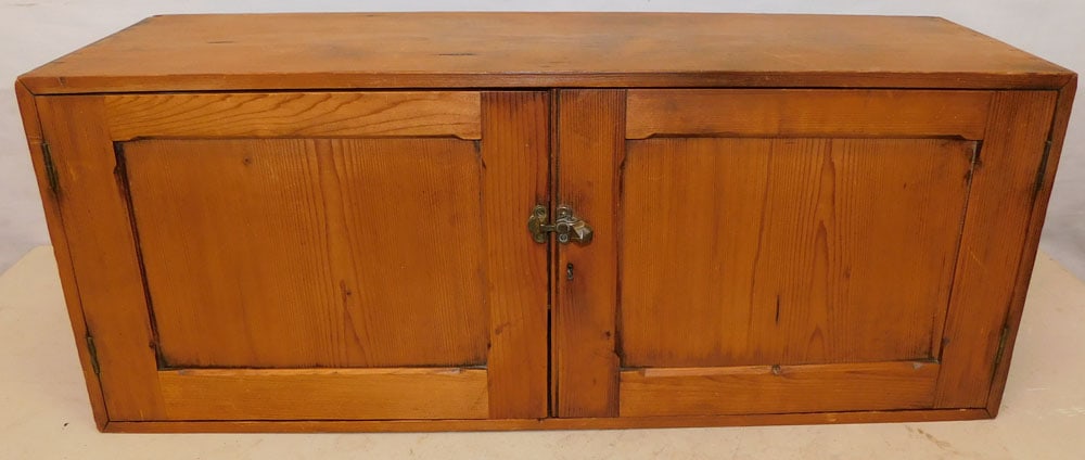 Antique Pine 2 Door Table Top Cabinet (1 of 6)