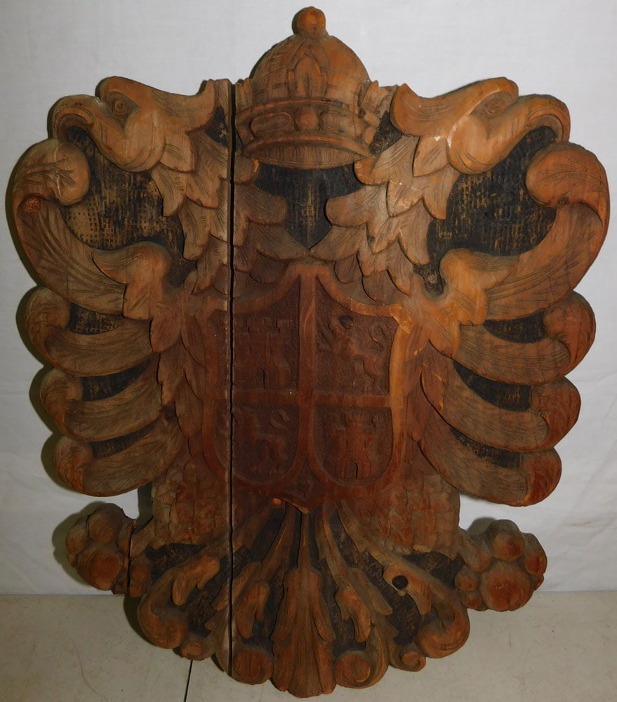 Antique Carved Pine Coat of Arms Wall Plaque (1 of 4)
