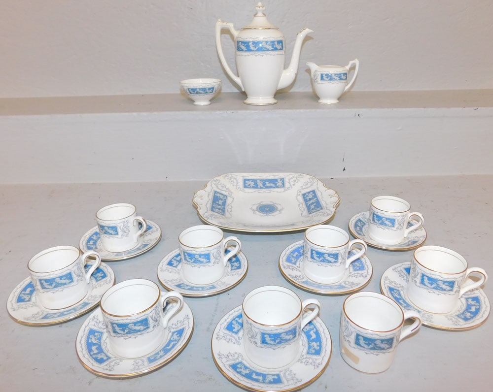 20 Pieces Coalport Porcelain Tea Set, 'Revelry' (1 of 5)