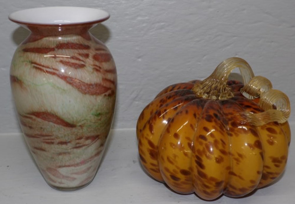 Art Glass Vase & Art Glass Pumpkin: Art Glass Vase & Art Glass Pumpkin. Up to 7 3/4" H ALL DESCRIPTIONS AND ANY CONDITION STATEMENT GIVEN BY LANGSTON AUCTION GALLERY ARE STRICTLY OPINIONS AND LANGSTON'S SHALL HAVE NO RESPONSIBILITY FOR