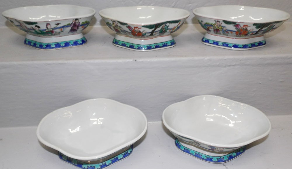 5 Oriental Porcelain Bowls (1 of 3)