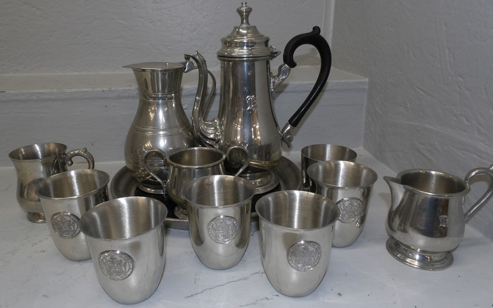 12 Pieces of Colonial Williamsburg Pewter (1 of 5)