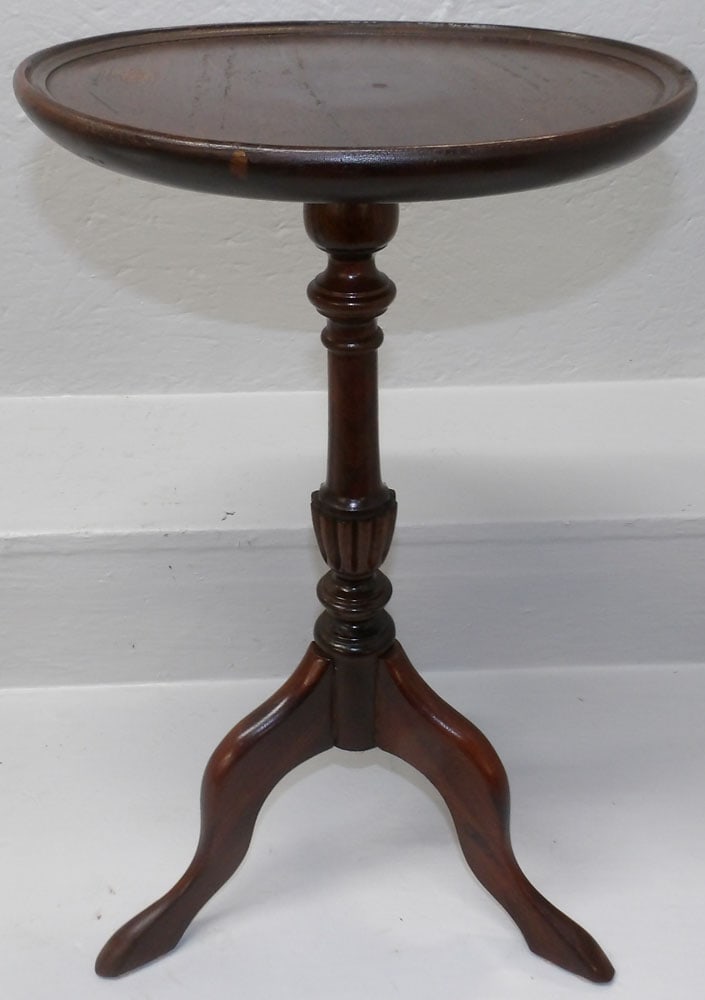 Mahogany Dish Top Whisky Stand (1 of 3)