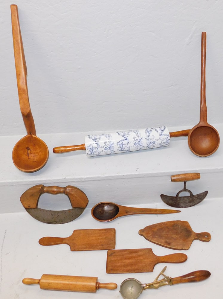 Lot of Antique Kitchen Utensils (1 of 2)