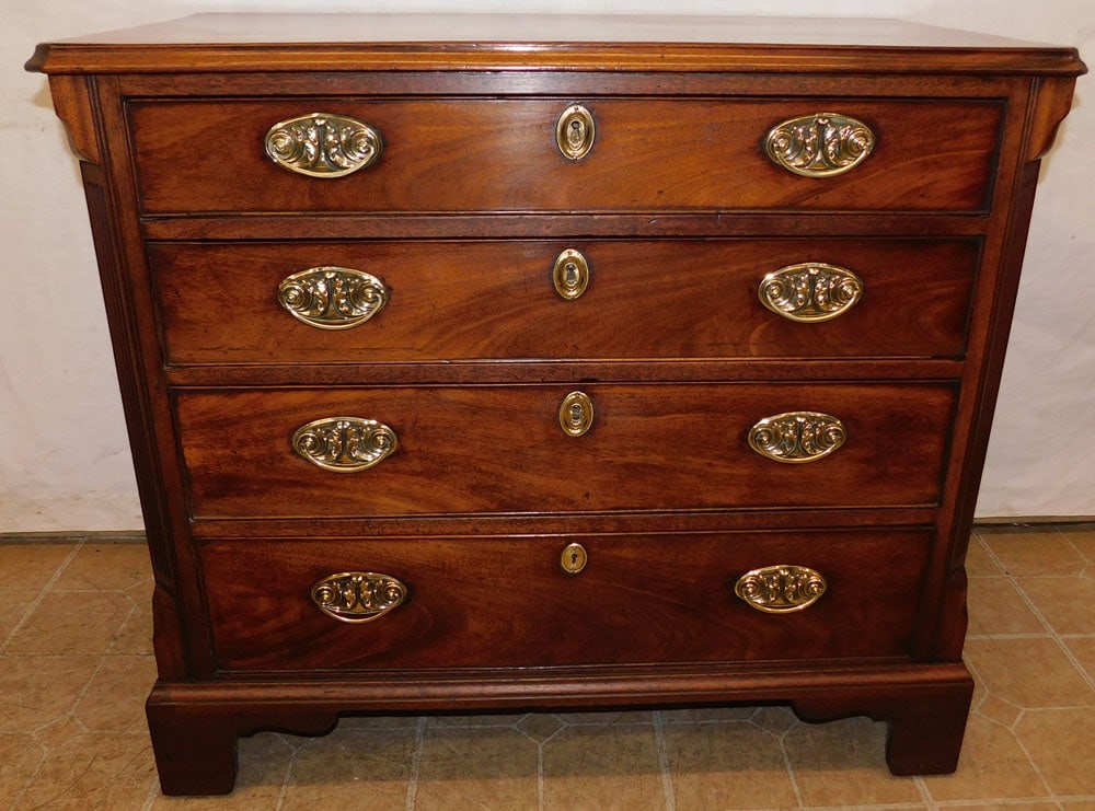 19th Century Mahogany 4 Drawer Chest with Chamfered Fluted Columns (1 of 6)