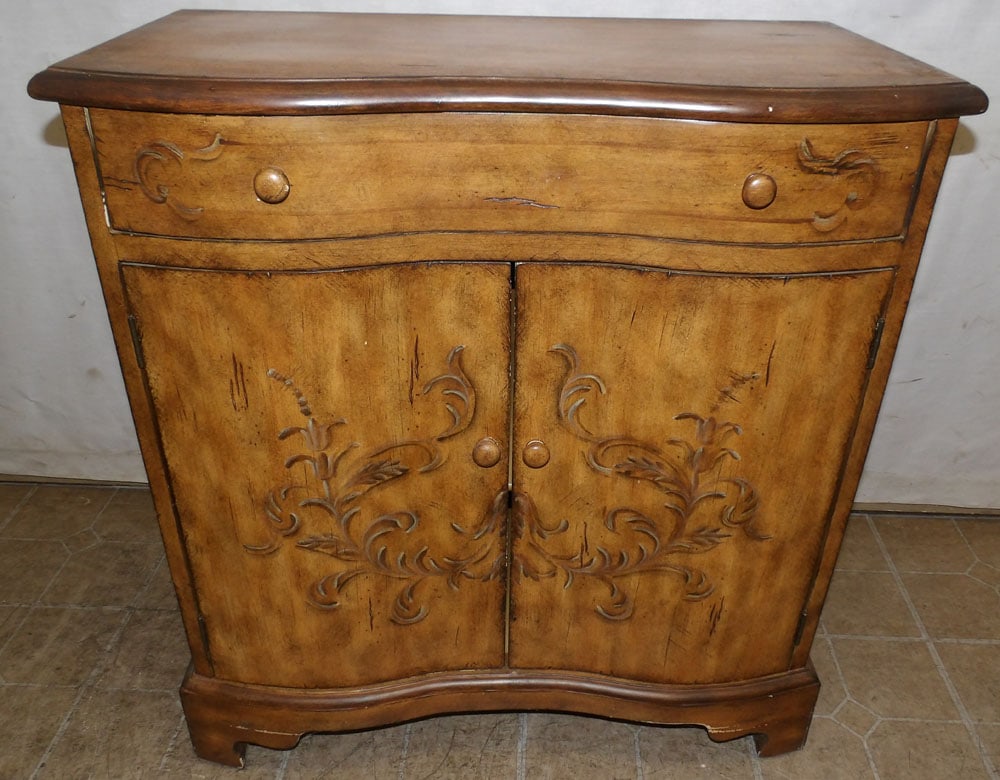 Painted 2 Door Cabinet with 1 Drawer (1 of 4)