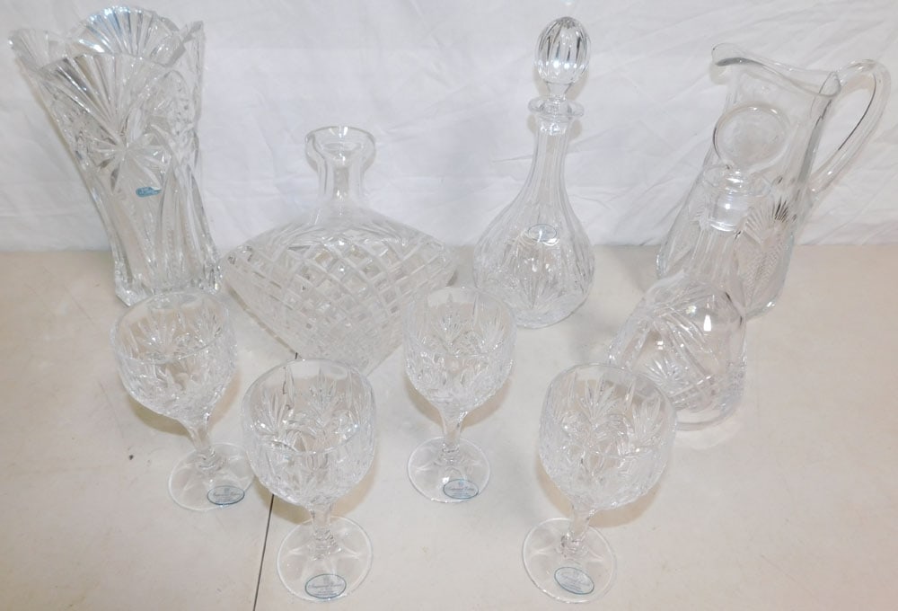 Lot of Crystal & Cut Glass Items (1 of 4)