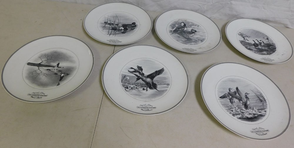 Lot of Limoges Pheasant Plates: Lot of Limoges Pheasant Plates. ALL DESCRIPTIONS AND ANY CONDITION STATEMENT GIVEN BY LANGSTON AUCTION GALLERY ARE STRICTLY OPINIONS AND LANGSTON'S SHALL HAVE NO RESPONSIBILITY FOR ERRORS OR OMISSIONS