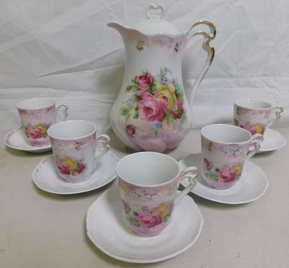 Painted Porcelain Tea Set: Painted Porcelain Tea Set . ALL DESCRIPTIONS AND ANY CONDITION STATEMENT GIVEN BY LANGSTON AUCTION GALLERY ARE STRICTLY OPINIONS AND LANGSTON'S SHALL HAVE NO RESPONSIBILITY FOR ERRORS OR OMISSIONS. TH