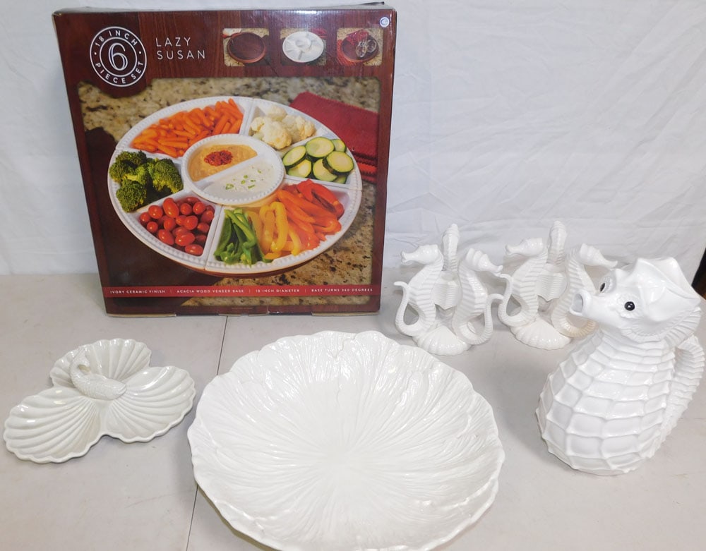 Lot of Decorative Porcelain Items (1 of 3)