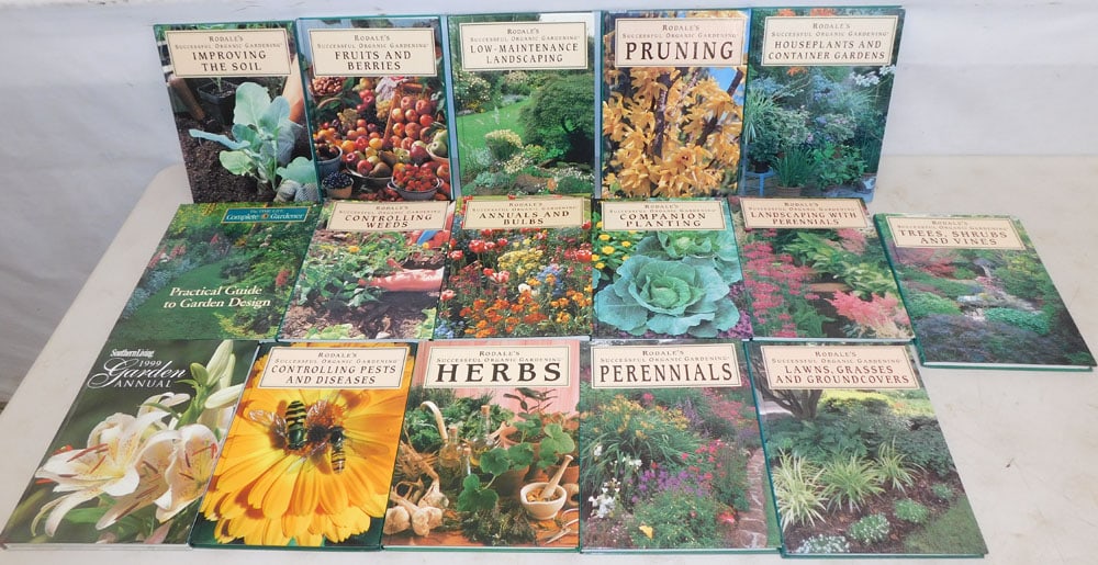 Lot of Decorator Books (1 of 5)