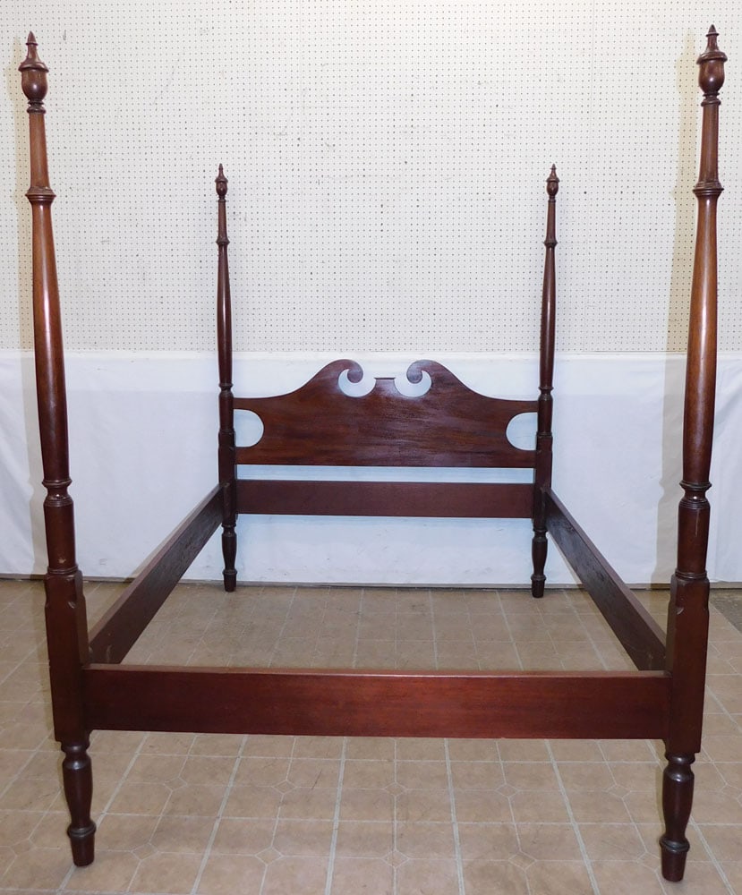 Mahogany 4 Poster Full Size Bed with Rails (1 of 6)