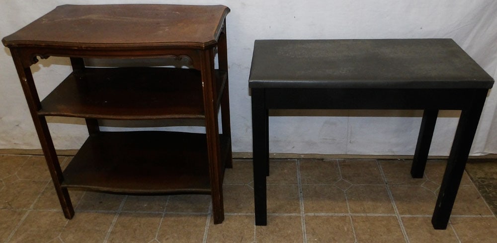 mahogany 3 tier stand and bench: mahogany 3 tier stand and bench . 21 3/4" W 14 1/4" D 24" H ALL DESCRIPTIONS AND ANY CONDITION STATEMENT GIVEN BY LANGSTON AUCTION GALLERY ARE STRICTLY OPINIONS AND LANGSTON'S SHALL HAVE NO RESPONSIBI