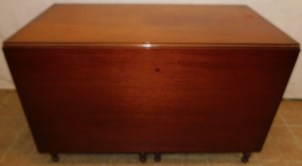 mahogany drop leaf dining table (1 of 4)