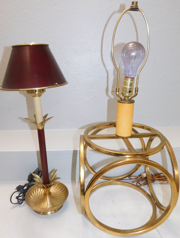 Two brass decorative lamps (1 of 3)