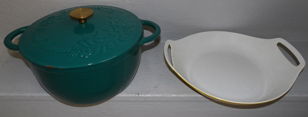 Enameled Cast Iron Covered Casserole & Serving Bowl, (Pioneer Woman & Copco): Enameled Cast Iron Covered Casserole & Serving Bowl, (Pioneer Woman & Copco). Up to 14" W 6 3/4" H ALL DESCRIPTIONS AND ANY CONDITION STATEMENT GIVEN BY LANGSTON AUCTION GALLERY ARE STRICTLY OPINIONS 