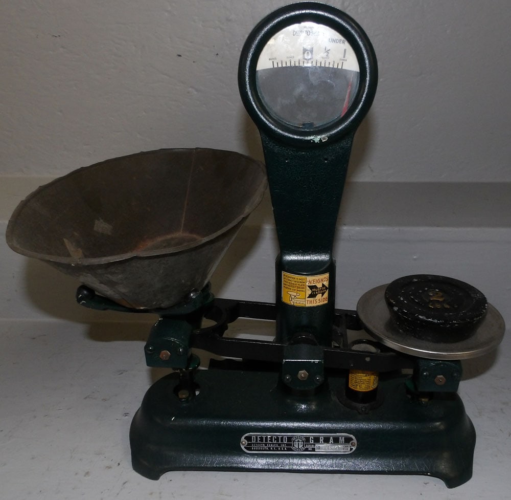 antique painted cast iron scale (1 of 2)