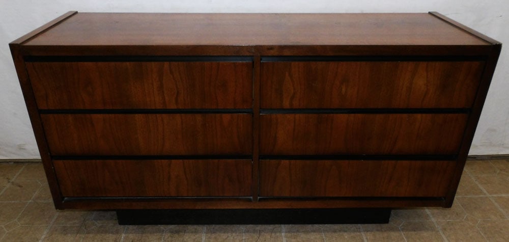 Mid Century Modern Walnut 6 Drawer Credenza by Lane (1 of 7)