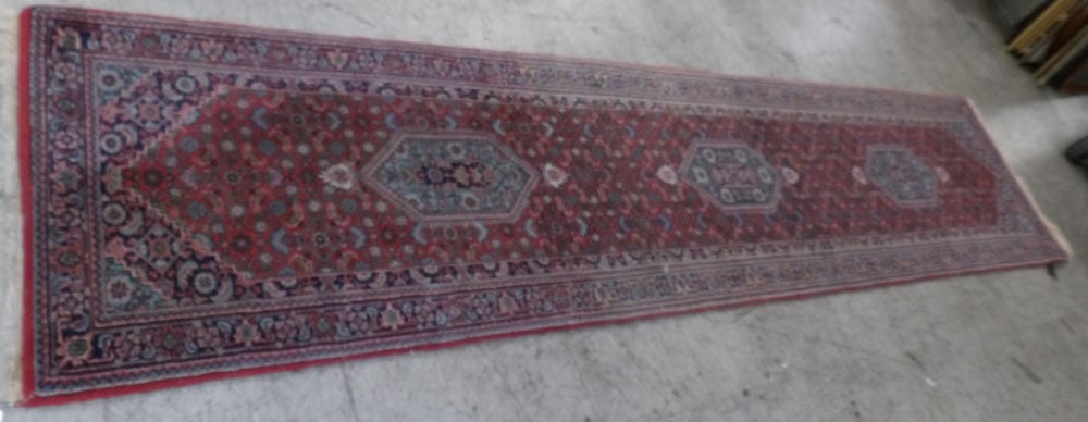 2' 8" x 12' Handmade Oriental Rug (1 of 4)