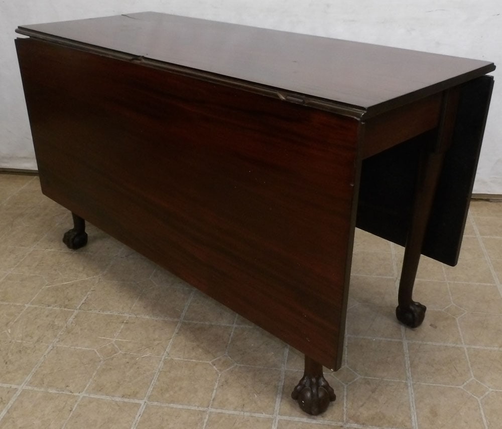 19th Century Mahogany Georgian Drop-Leaf Table with Ball & Claw Feet (1 of 8)