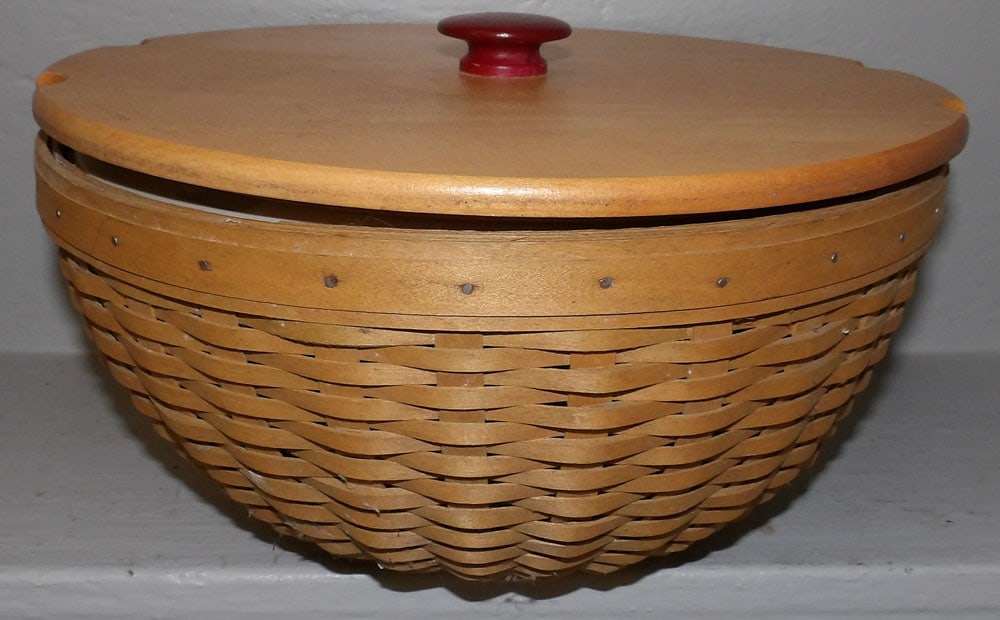 One Longaberger Basket (1 of 4)