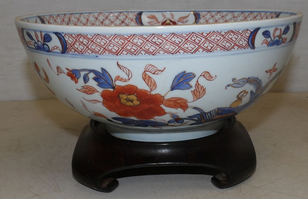 Oriental Porcelain Bowl on Stand (1 of 5)