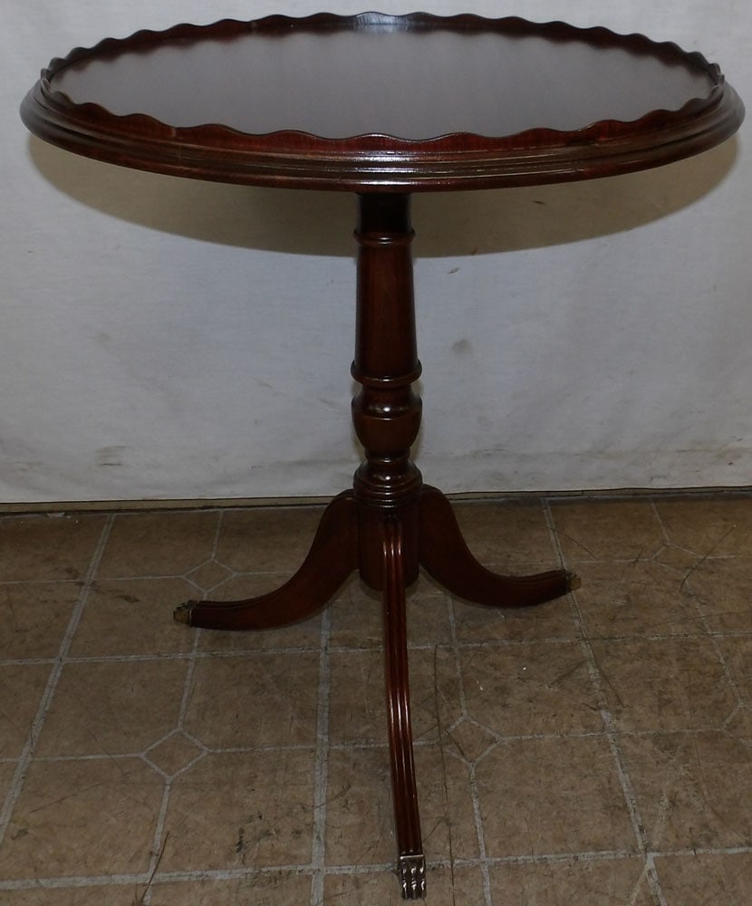 Round Mahogany Gallery Top Tea Table (1 of 2)